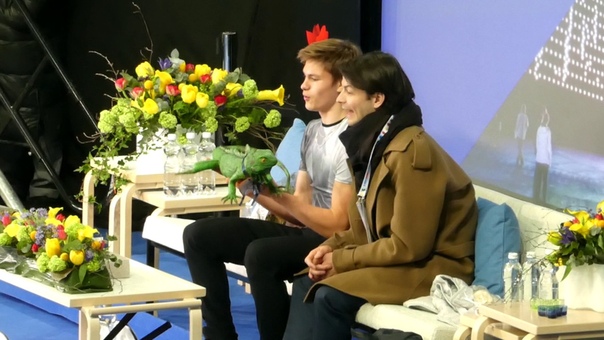 Deniss Vasiljevs Stéphane Lambiel Kiss and Cry ( SP) World Championships