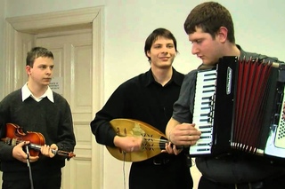 Szlama Band, Kezes (proporció és variáció)