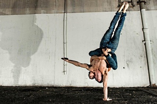 HandBalance Monster - Daniel Liddiard