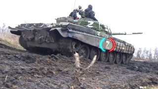 Tanques de guerra russos avançam e destrói mão de obra inimiga