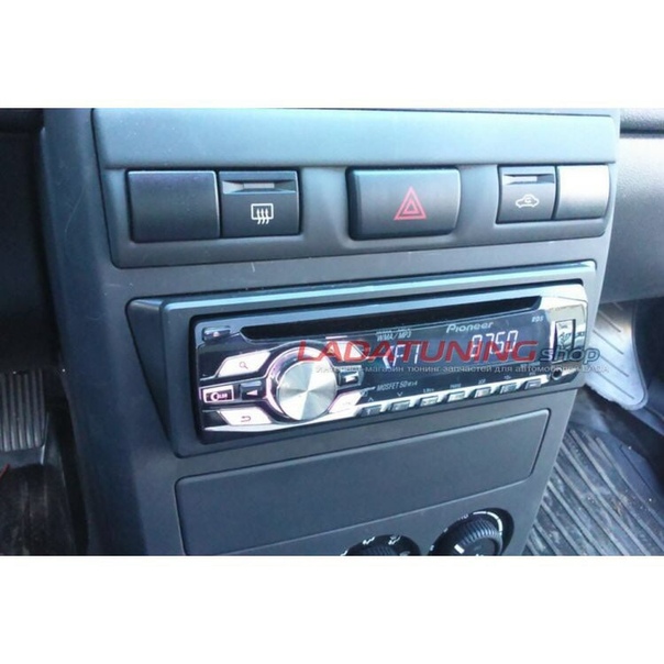 Incar 99-3302 рамка lada priora kalina-2 1din. рамка для магнитолы приора 2. Incar 99-3302 рамка lada priora kalina-2 1din. рамка 1din лада приора 1 переходная. переходная рамка для 2 din приора 1.