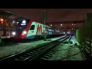 Электропоезд Иволга ЭГ2Тв-005+008 поезд 7369 отправляется со ст. Царицыно