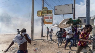 Haitian protesters demand PM's resignation, U.S. plans intervention