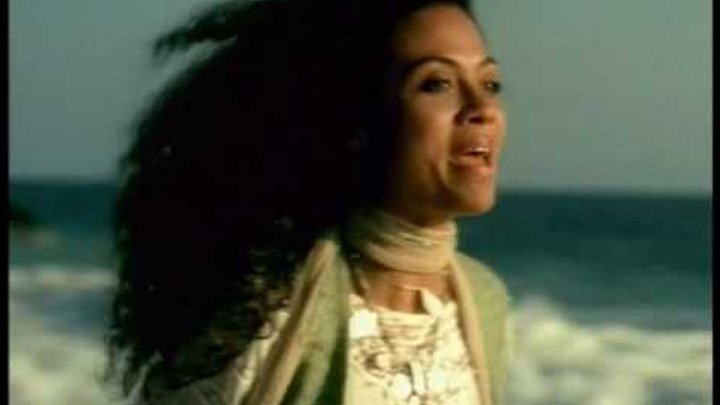 Amel Larrieux For