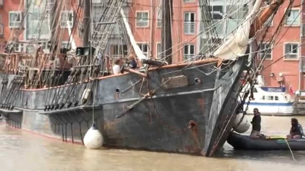 Alice Through The Looking Glass, Tall ship WONDER arrives at Gloucester