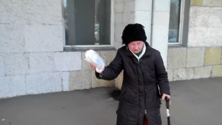 БАБКА БИЗНЕСМЕН РАСКАЗЫВАЕТ КАК ТОРГОВАТЬ ГОВНОМ!!!!