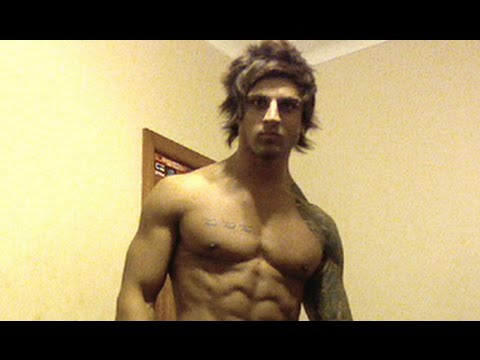 Zyzz living for the
