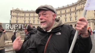 Italy: Hundreds of union strikers march against Green Pass implementation for employees