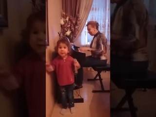 Влюбилась в крокодила