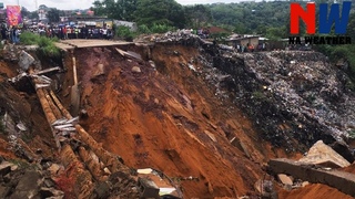 Crazy Footages Massive Landslides Caught On Camera 5