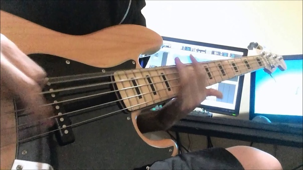 SKULL Rotten Strawberry Milk Chocolate Bass