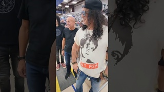 Guns N Roses Slash Richard Fortus Gibson Factory #gunsnroses #slash