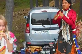 DSCN4004 PAKARINA в Каменногорске. Инти и Ника танцуют Inti Raymi.