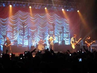 Paramore - Careful (LIVE HQ)