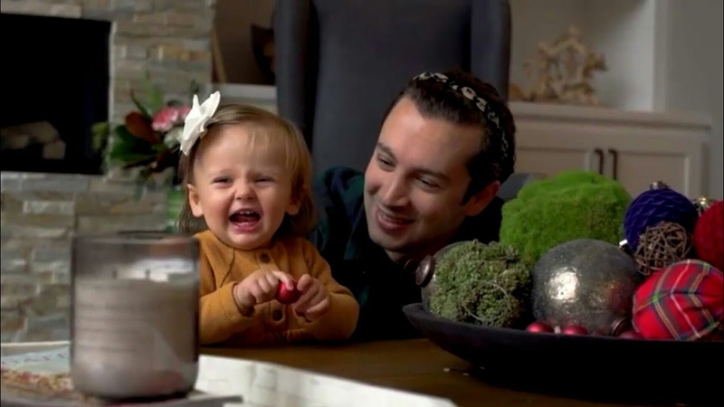 twenty one pilots: Christmas Saves The Year ( Official Music