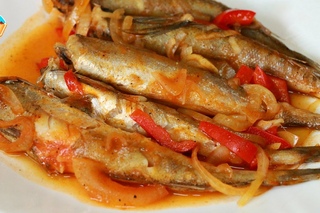 Рыба Хек тушеная с овощами!