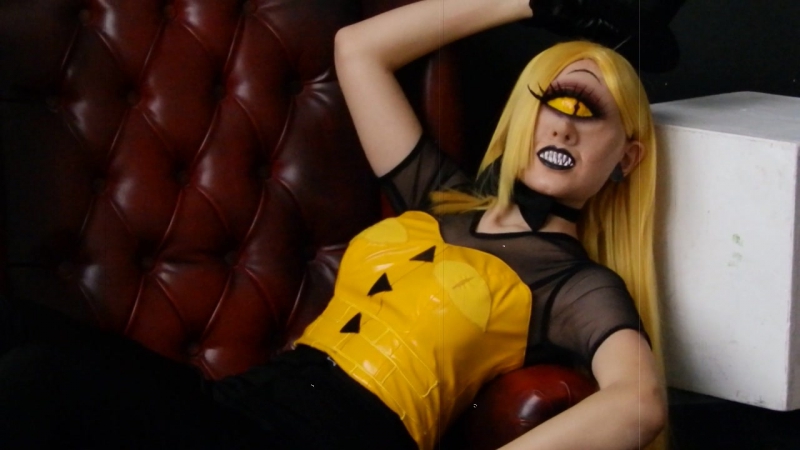 Madys Bella Chiper GF cosplay