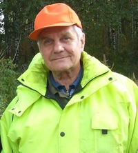 Виктор Леонов