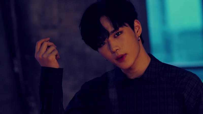 1 THE9 (원더나인) Blah