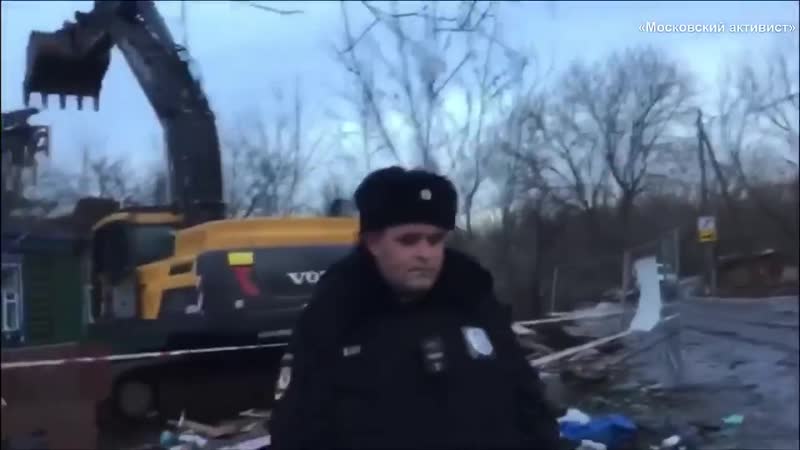 Дом пенсионерки в деревне Терехова снесли прямо у неё на
