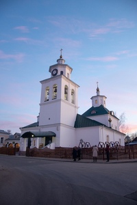 храм преображения господня полотняный завод в усадьбе гончаровых. храм преображения господня полотняный завод. храм в полотняном заводе. храм спаса преображения полотняный завод. храм в полотняном заводе.