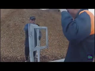 Толик еболик