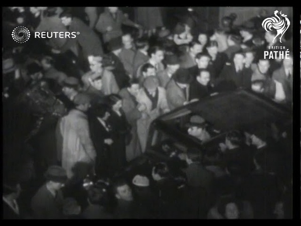 1938 New Years celebrations in London
