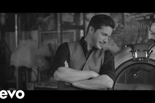 New Greek Song! Νίκος Οικονομόπουλος - Είναι Κάτι Λαϊκά