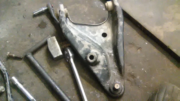Как снять рычаг рено логан Как снять рычаг рено логан