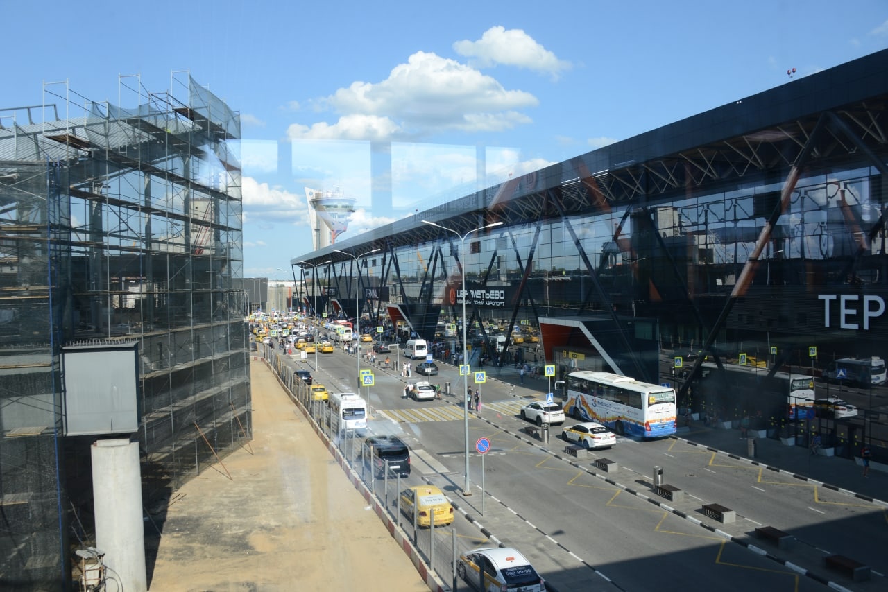 НА Ж. Д. СТАНЦИИ У СЕВЕРНЫХ ТЕРМИНАЛОВ АЭРОПОРТА ШЕРЕМЕТЬЕВО БУДЕТ СМОНТИРОВАН УНИКАЛЬНЫЙ НАВЕС Это картинка