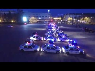 Флешмоб с участием автомобилей ДПС прошел на Соборной площади Белгорода