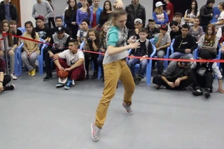 PollyRolly JUSTFLYCREW vs Ilona Swaggy - HipHop Курылтай 2013 - 1 / 8 hip hop proff