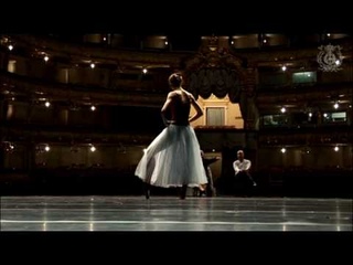 Светлана Захарова танцует в “Жизели“